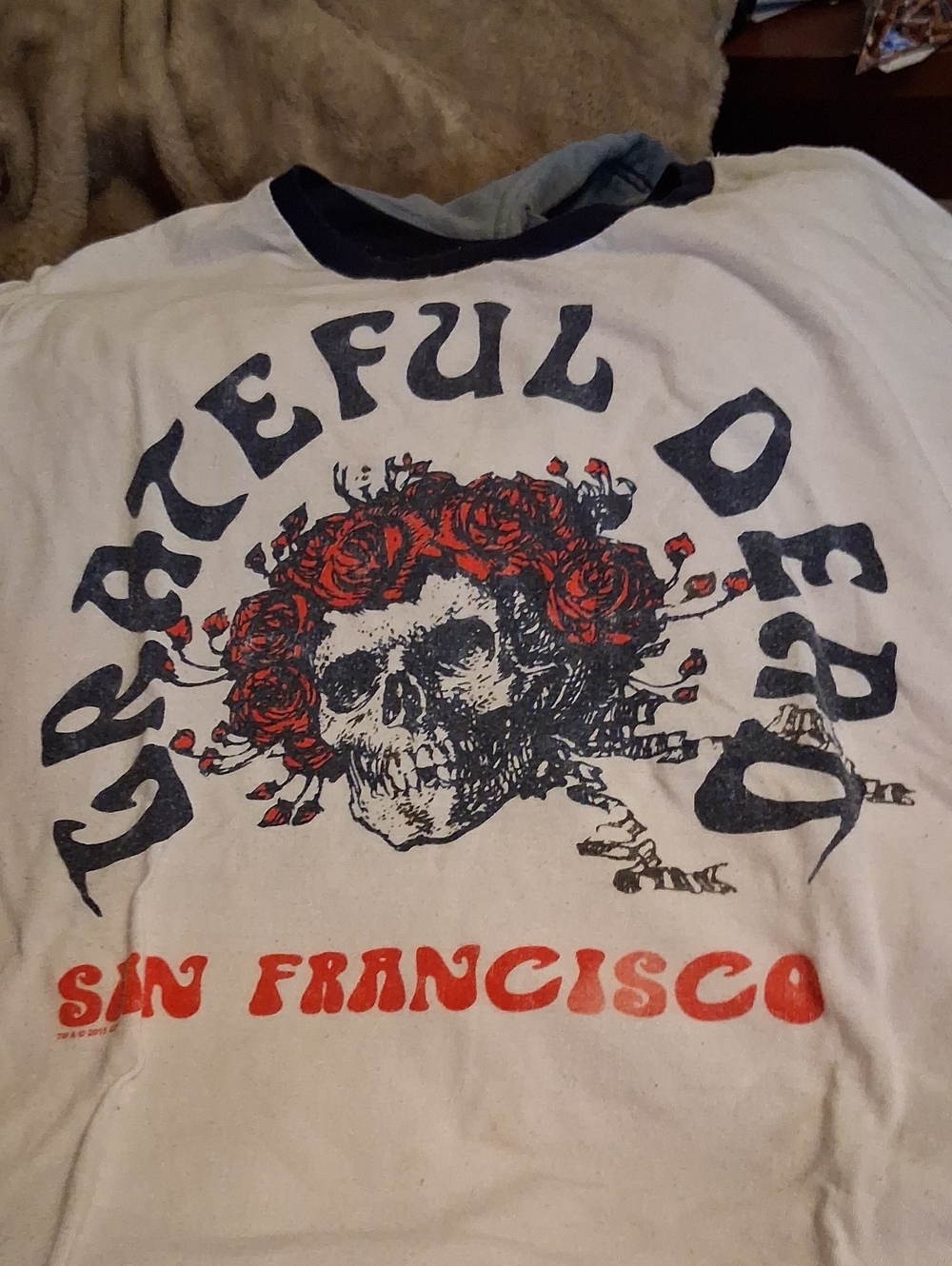 Grateful Dead White Tee with Red Roses & Black Skull Graphic